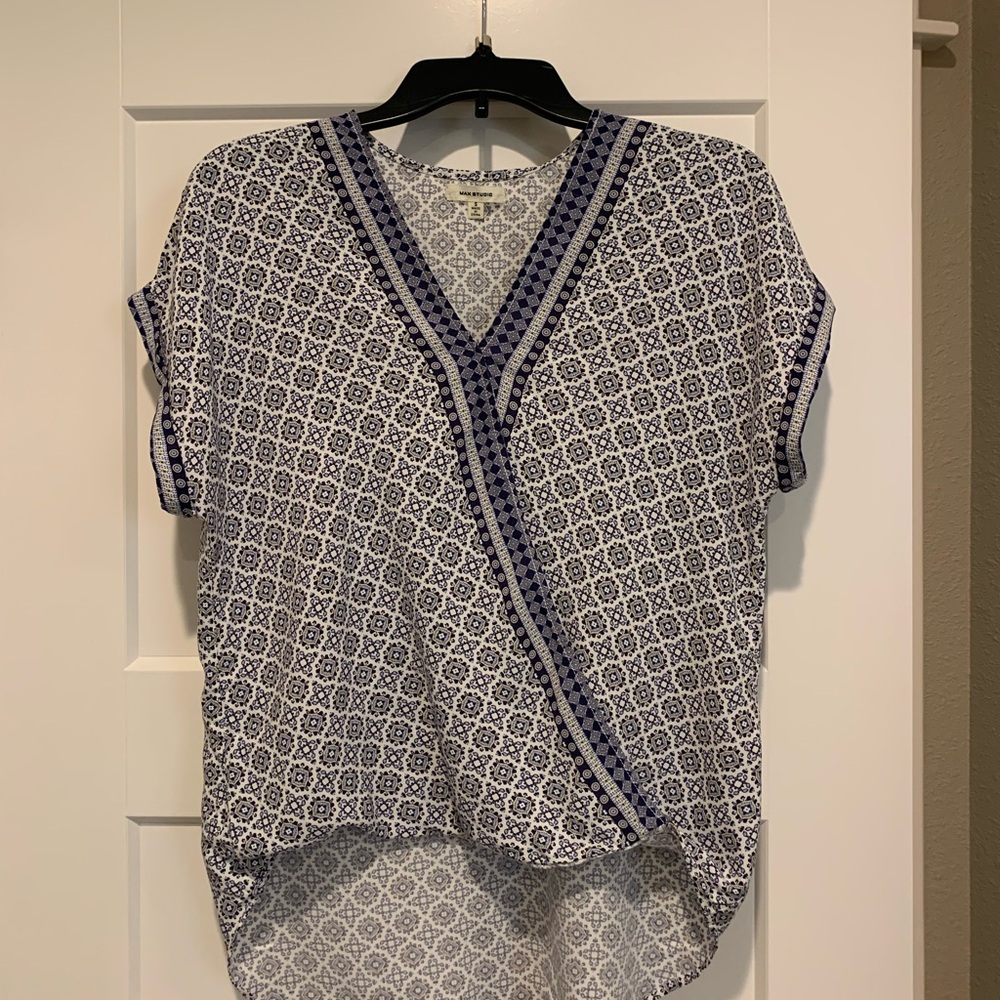 Max Studio High-Low Blue Patterned Blouse